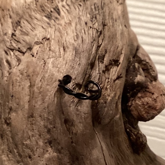 Handcrafted Black Twisted Ear / Lip Cuff - Picture 2 of 3